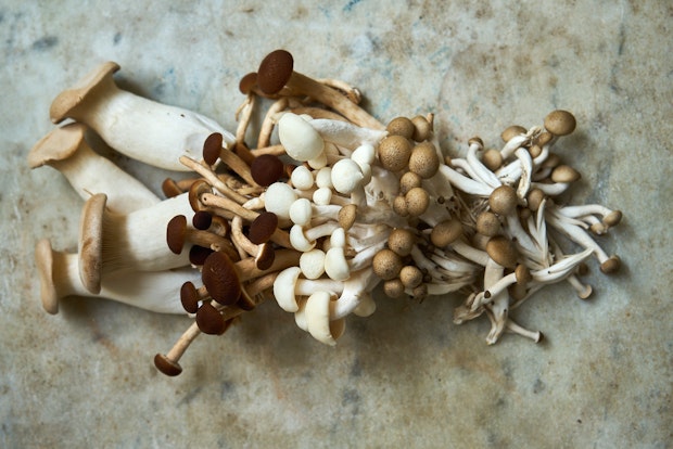 a variety of mushrooms to be used as ingredients for kimchi soup