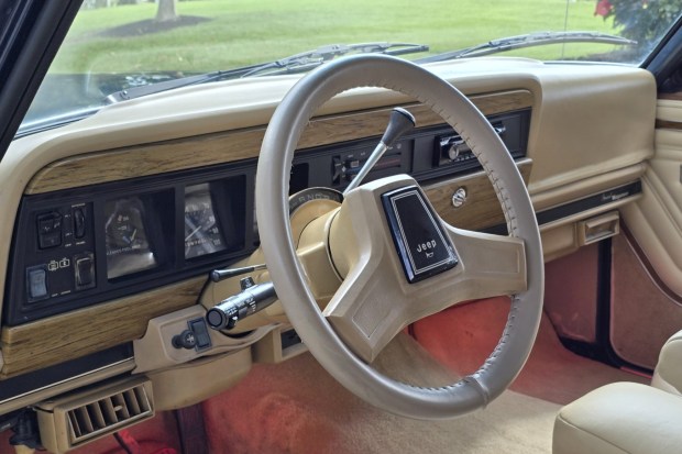 1989 Jeep Grand Wagoneer