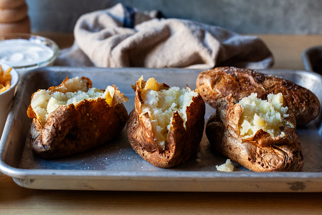 baked potato with crispy broccoli-5