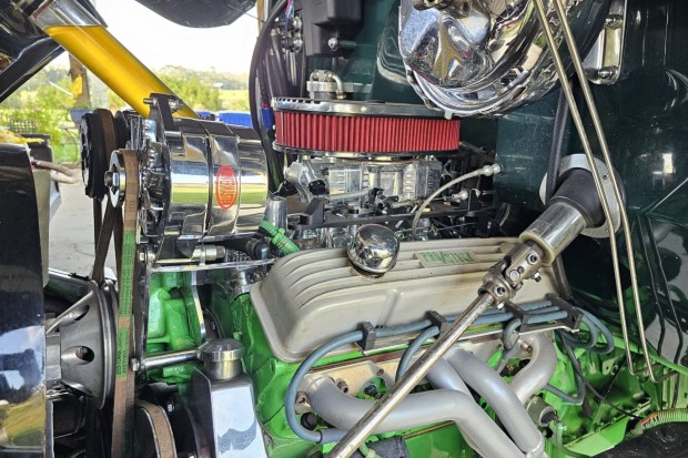 Fuel-Injected, 350-Powered 1951 GMC Panel Truck 4x4 Conversion w/Matching Trailer